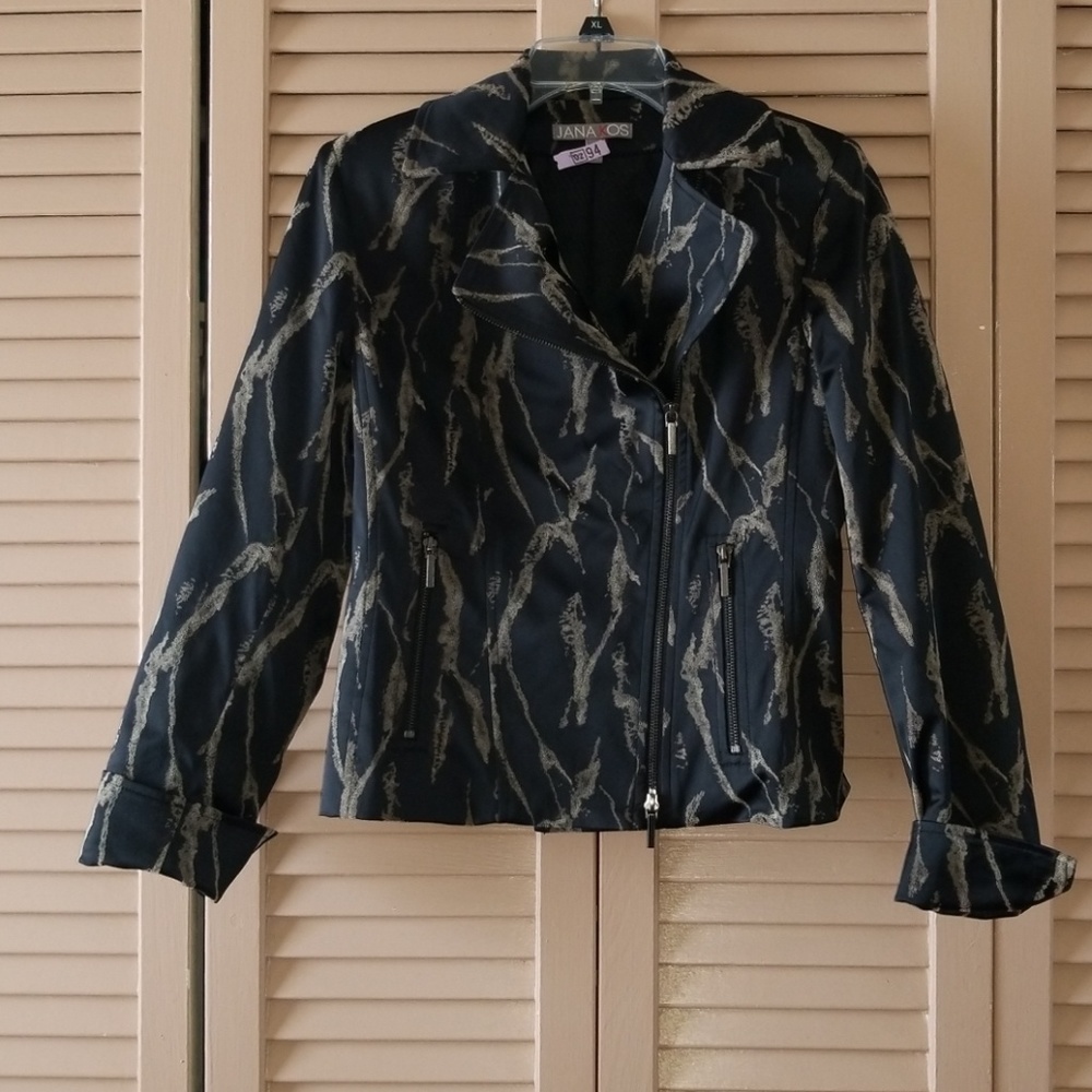 *5 items under $10 for $20* Jana kos zippered blazer